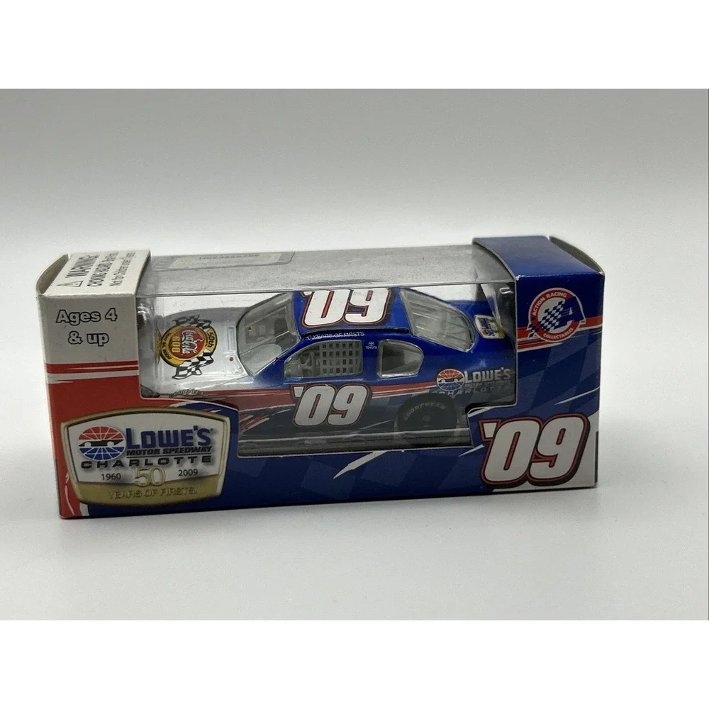 Motorsports Authentics Lowe's Motor Speedway Charlotte 2009 NASCAR‎